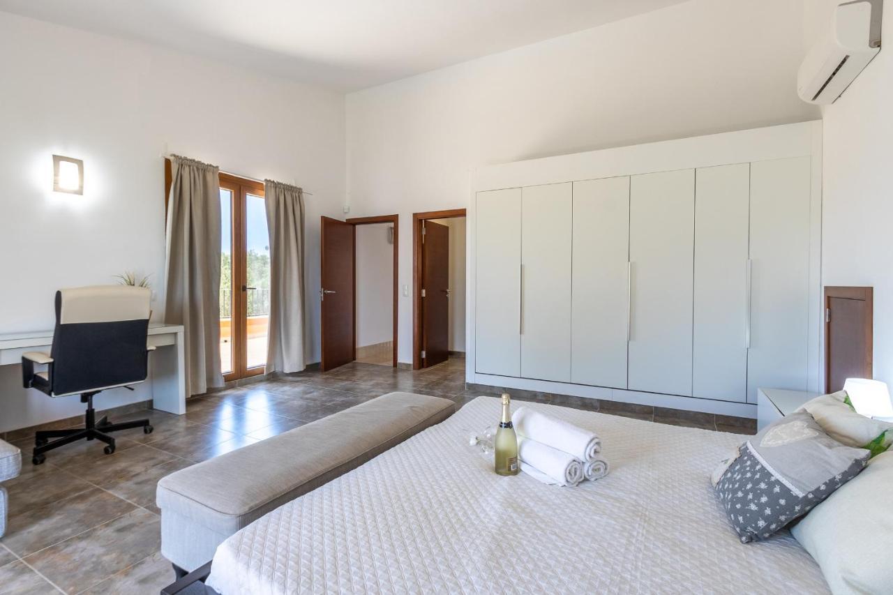 Ideal Property Mallorca - Son Fe Guest House อัลกูเดีย ภายนอก รูปภาพ